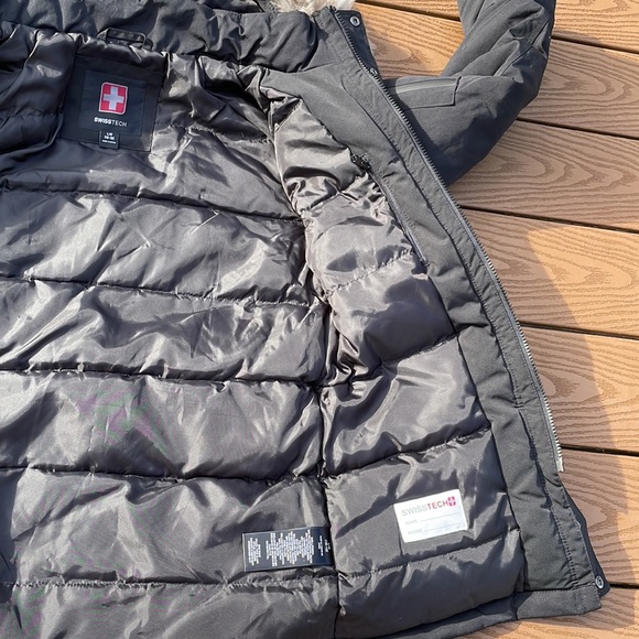 Swiss Tech Winter Parka - Picture 5 of 8